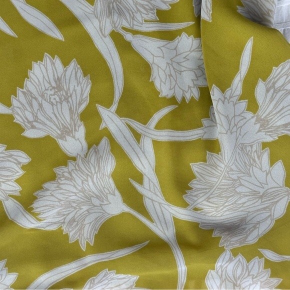 Ann Taylor Factory Long Sleeved Chartreuse Flowy Top - Size M - EUC - Picture 4 of 10